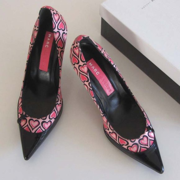 new MARC JACOBS whimsical heart black toe pumps 6 Italy - Picture 3 of 10